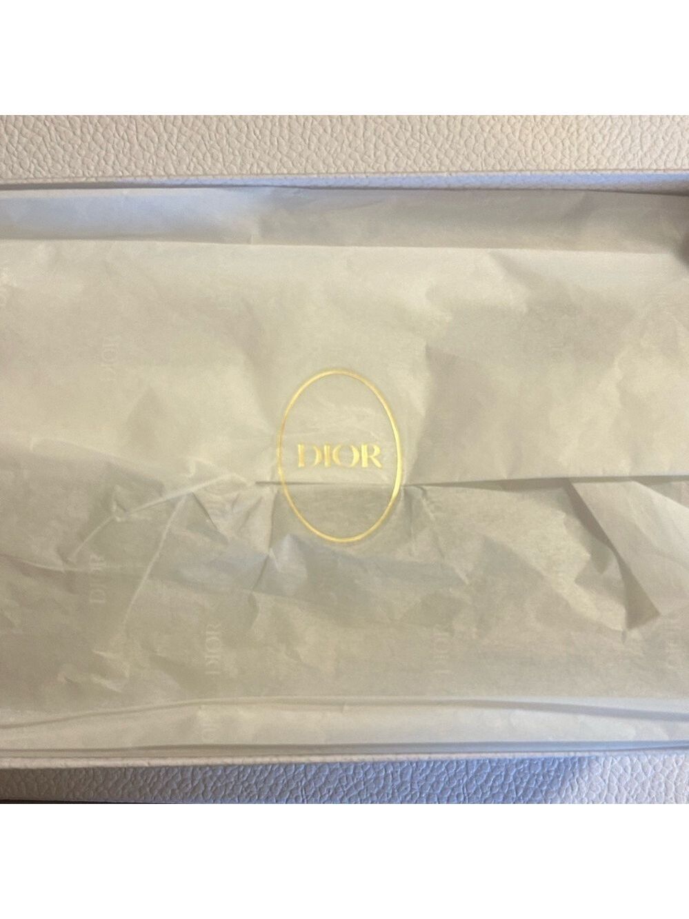 Dior box with Luxury Tissue Paper in White and Gold - Picture 2 of 5